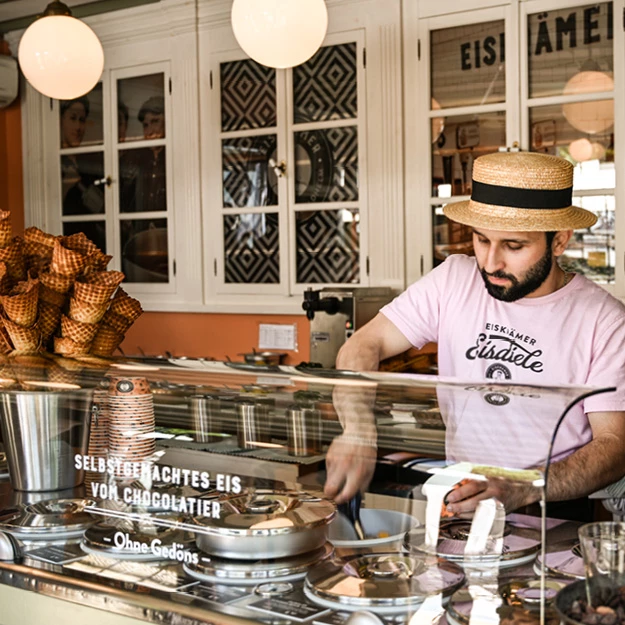 Jobs-Webseite-Eisdiele-02_800x800